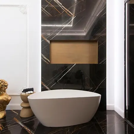 Apartment Antique Glam In Old Town *