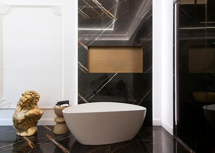 Apartment Antique Glam In Old Town *